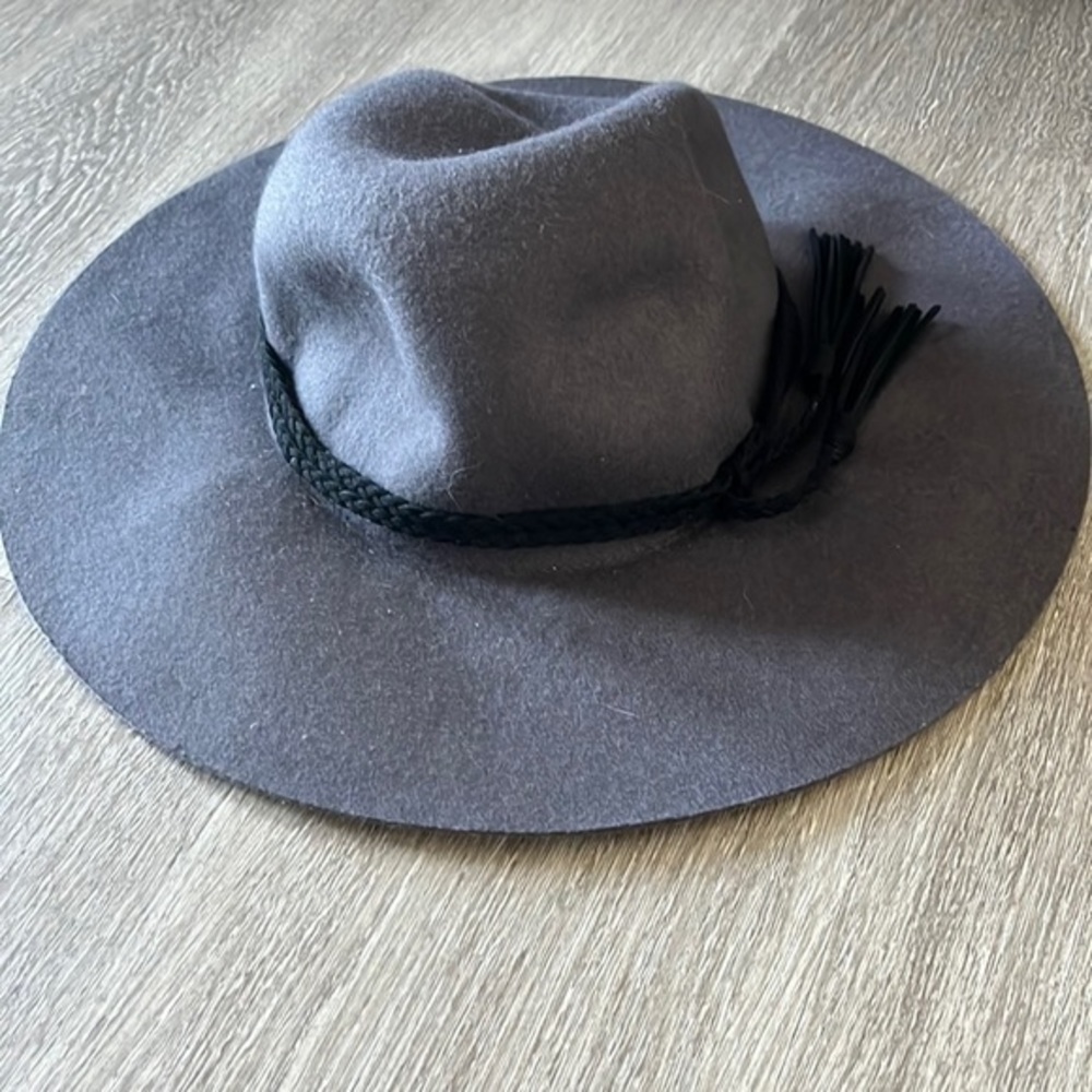 Never worn floppy hat